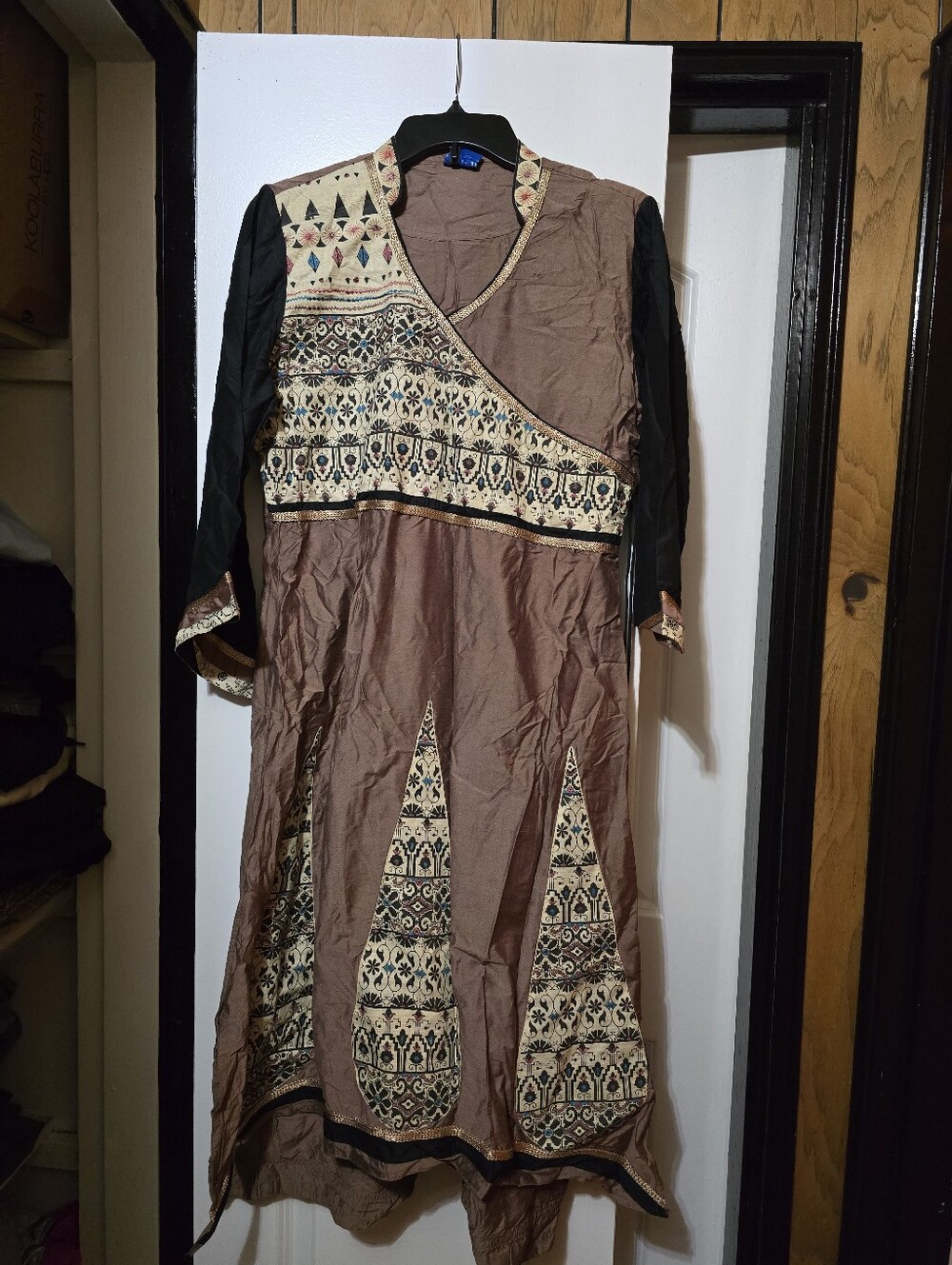 Kay Kraft Women's Brown Asymmetrical Kurta W Colorblock Applique Work - Size 44